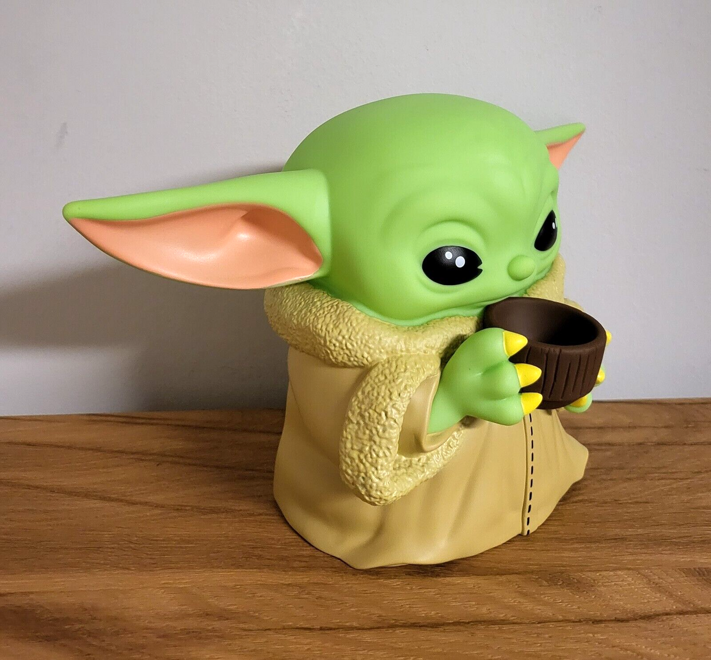 Star Wars Spardose Grogu The Child with Cup 20 cm Figur Yoda Mandalorian NEU