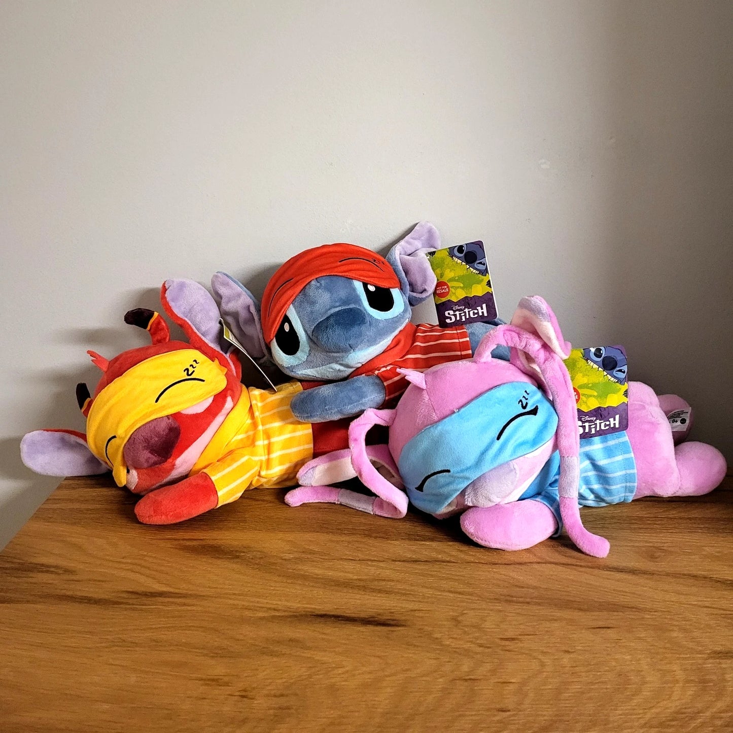 Disney Engel Angel mit Maske liegend wach schlafend Stitch Plüschtier Spielzeug Strampler Pyjama Kuscheltier Lilo&Stitch NEU