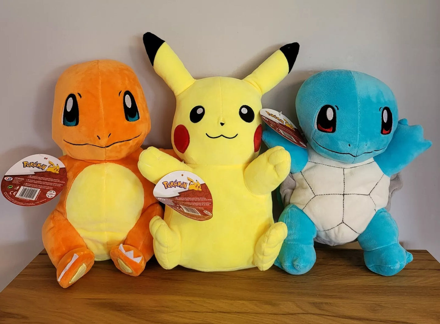 Pokemon Plüschtier 3D Rucksack Pikachu / Schiggy/ Glumanda Spielzeug Stofftier NEU