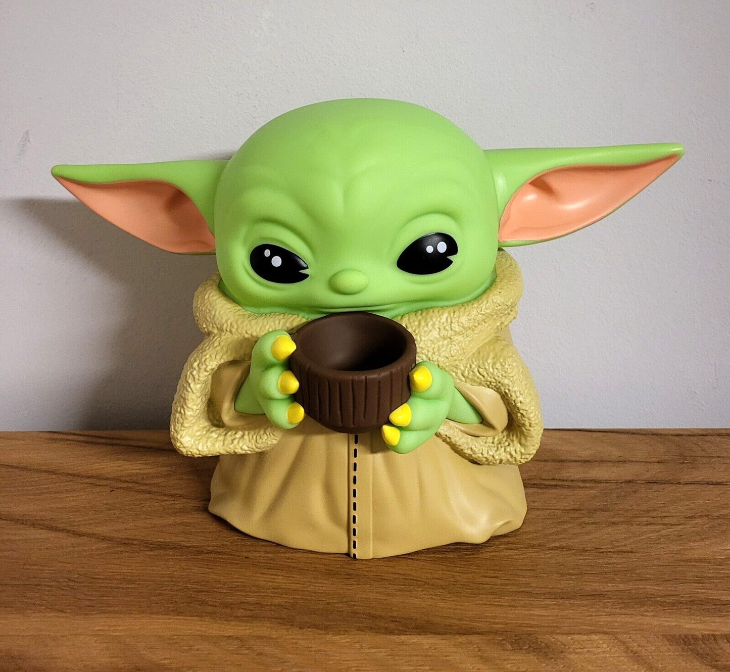 Star Wars Spardose Grogu The Child with Cup 20 cm Figur Yoda Mandalorian NEU