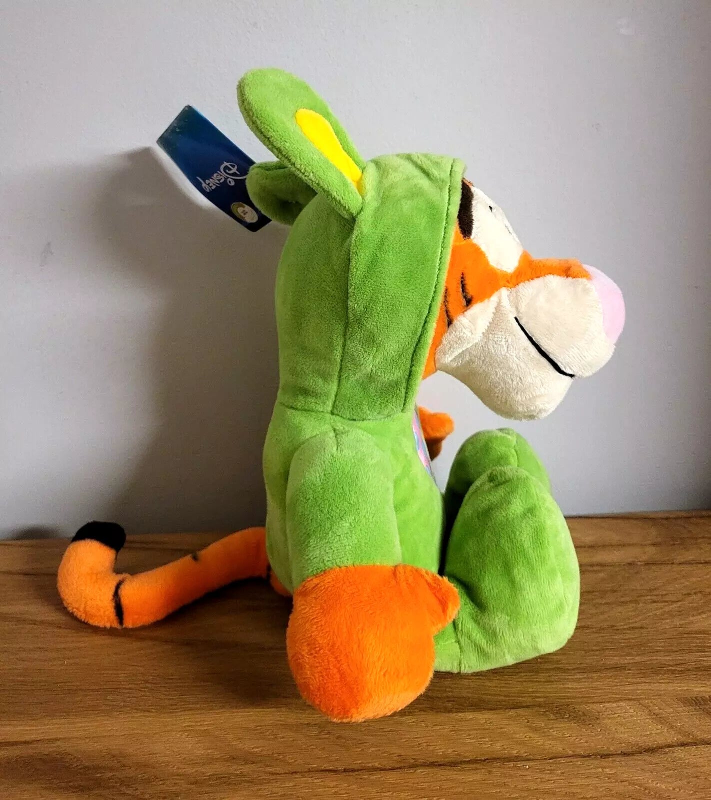 Disney Plüsch Stofftier Kuscheltier Tigger Pyjama Party im Strampler im Schlafanzug NEU