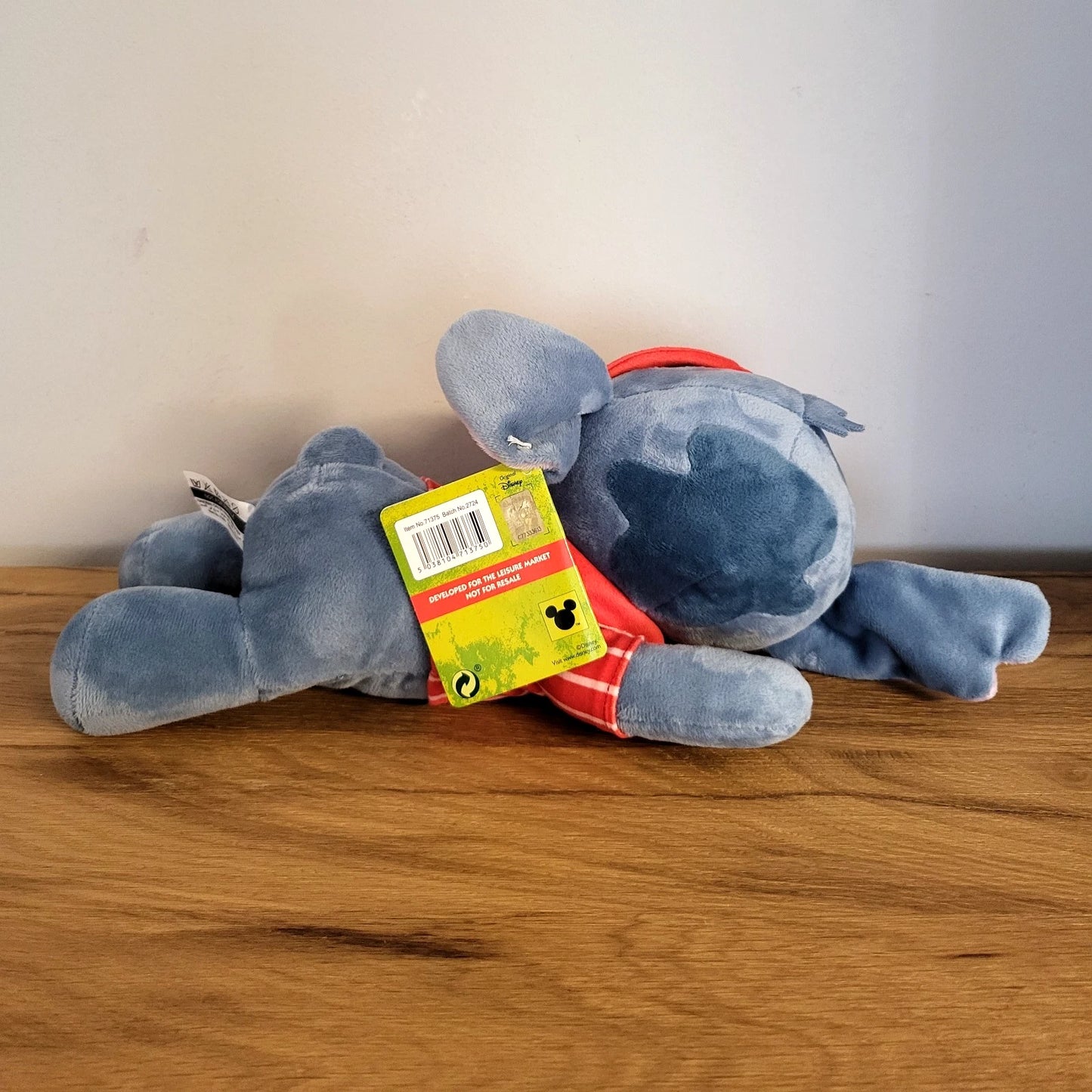 Disney Stitch mit Maske liegend wach schlafend Plüschtier Spielzeug Strampler Pyjama Kuscheltier NEU
