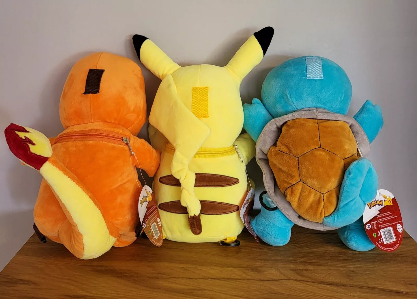 Pokemon Plüschtier 3D Rucksack Pikachu / Schiggy/ Glumanda Spielzeug Stofftier NEU