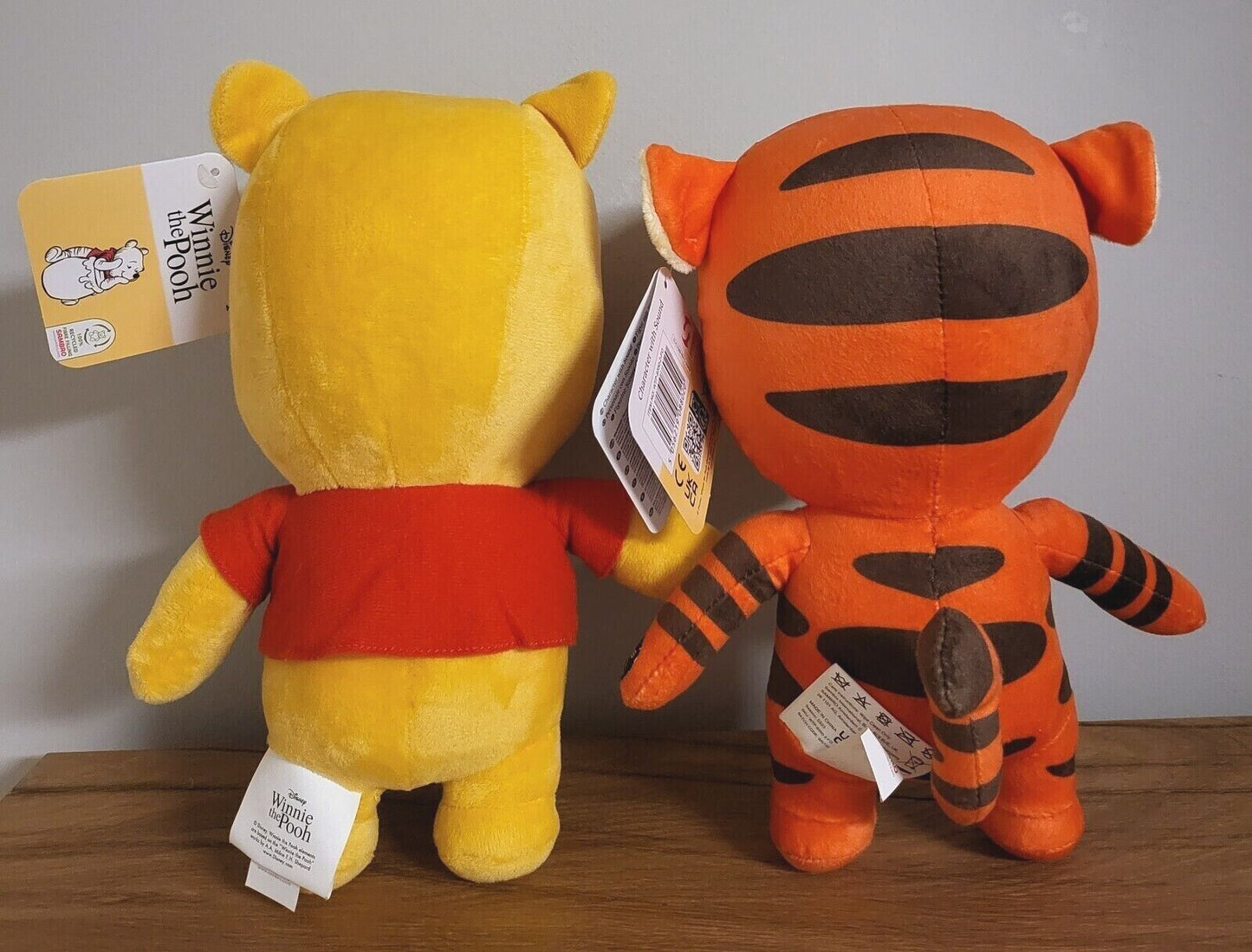 Disney Plüsch Stofftier Kuscheltier Winnie Pooh Puuh Tigger mit SOUND 27cm NEU