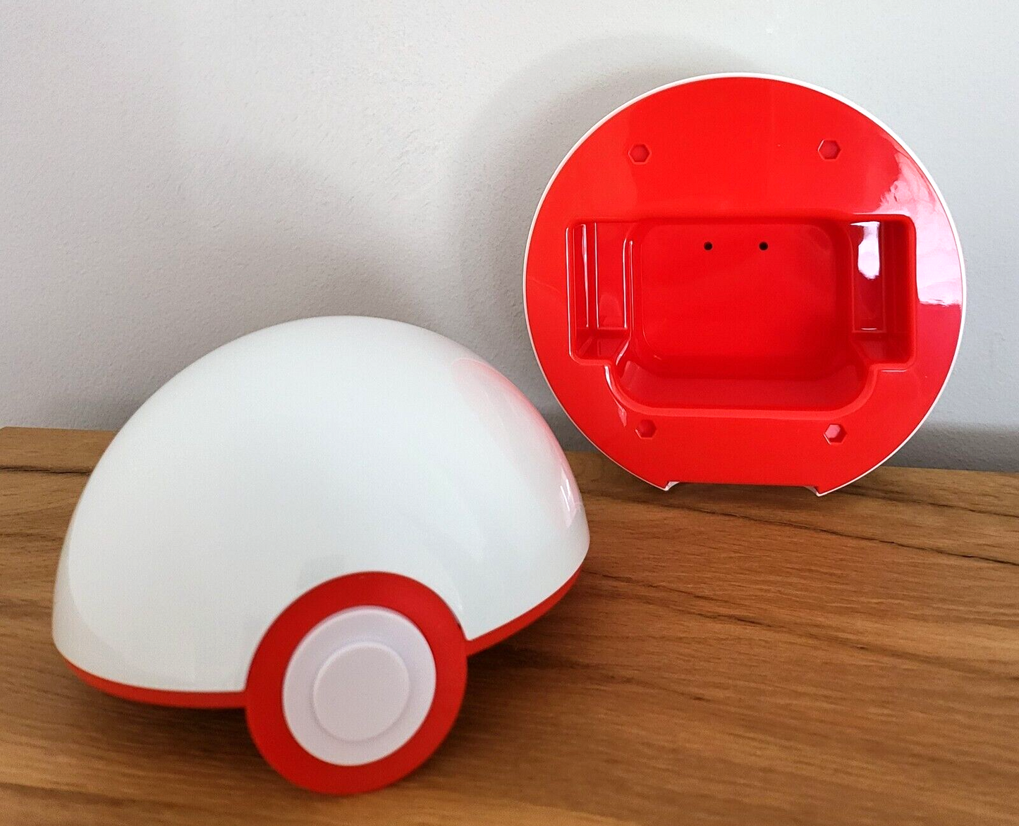 Pokemon GO Pokeball Premier Ball - Deck Box /Deckhalter (60 Karten) Sammelkarten Case NEU
