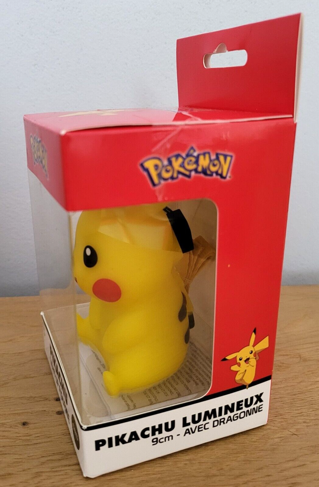 Pokemon Pikachu LED Light up Figur,Anhänger mit Lichteffekt, Nintendo, Spielzeug Figur 9cm NEU&OVP