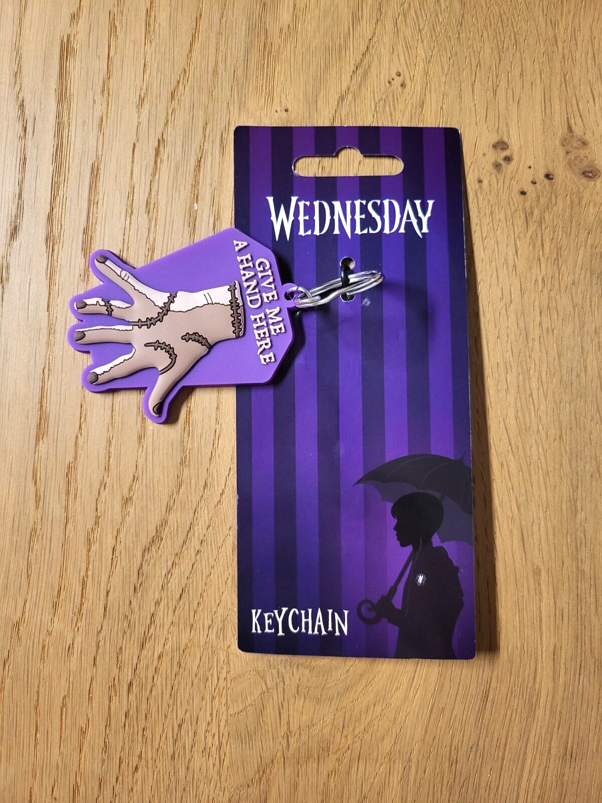 Schlüsselanhänger Wednesday Addams Film Gummi Hand Thing eiskaltes Händchen NEU