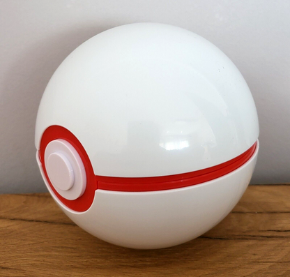 Pokemon GO Pokeball Premier Ball - Deck Box /Deckhalter (60 Karten) Sammelkarten Case NEU